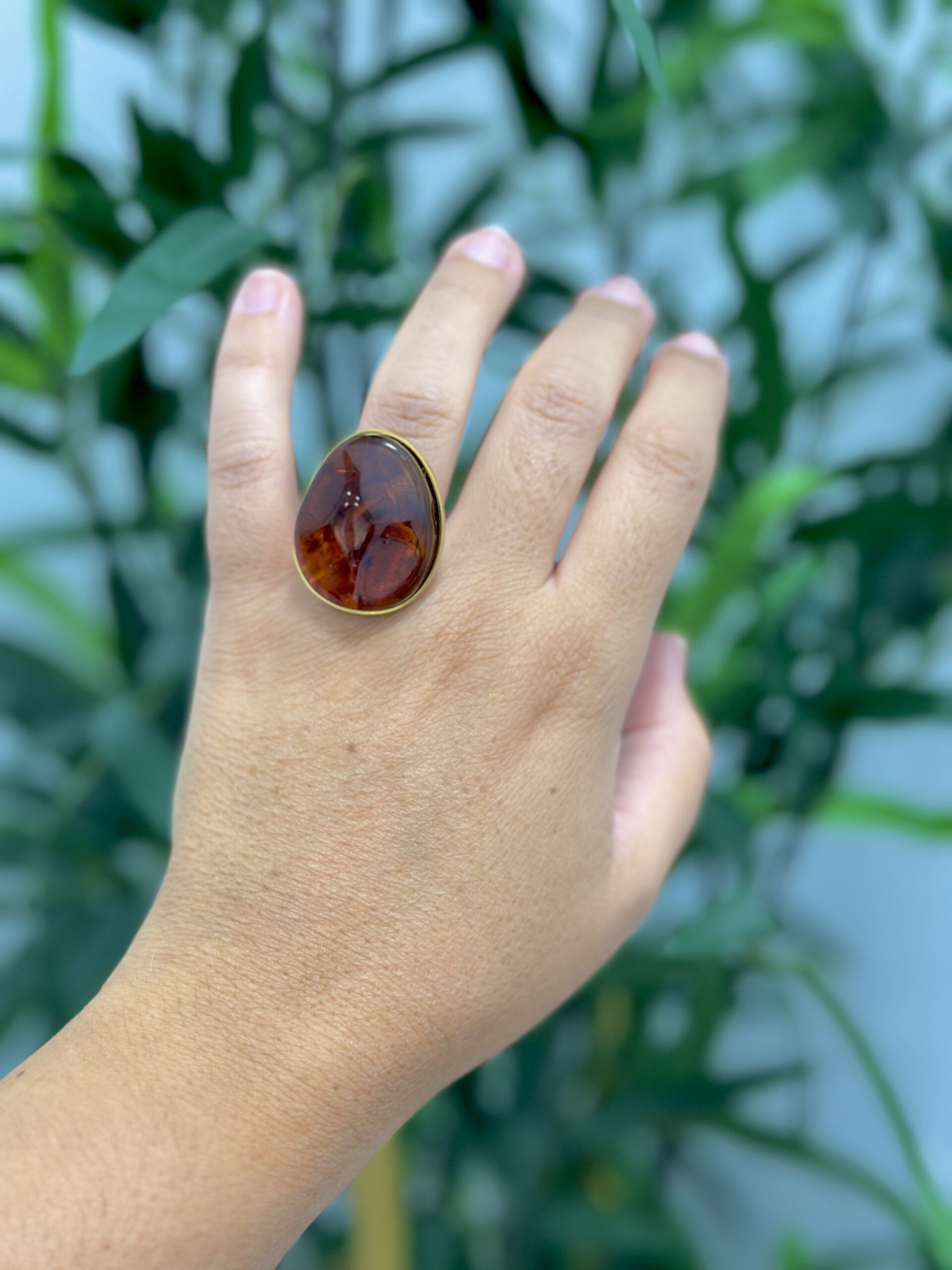 Anillo piedra color nácar
