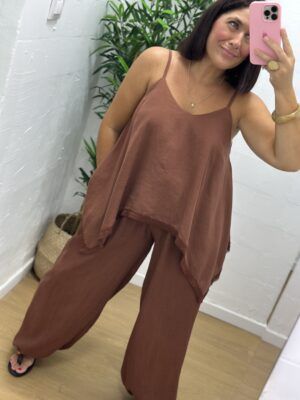 Conjunto dos piezas , top y pantalón