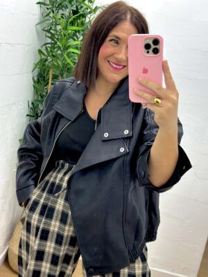 + CAZADORAS